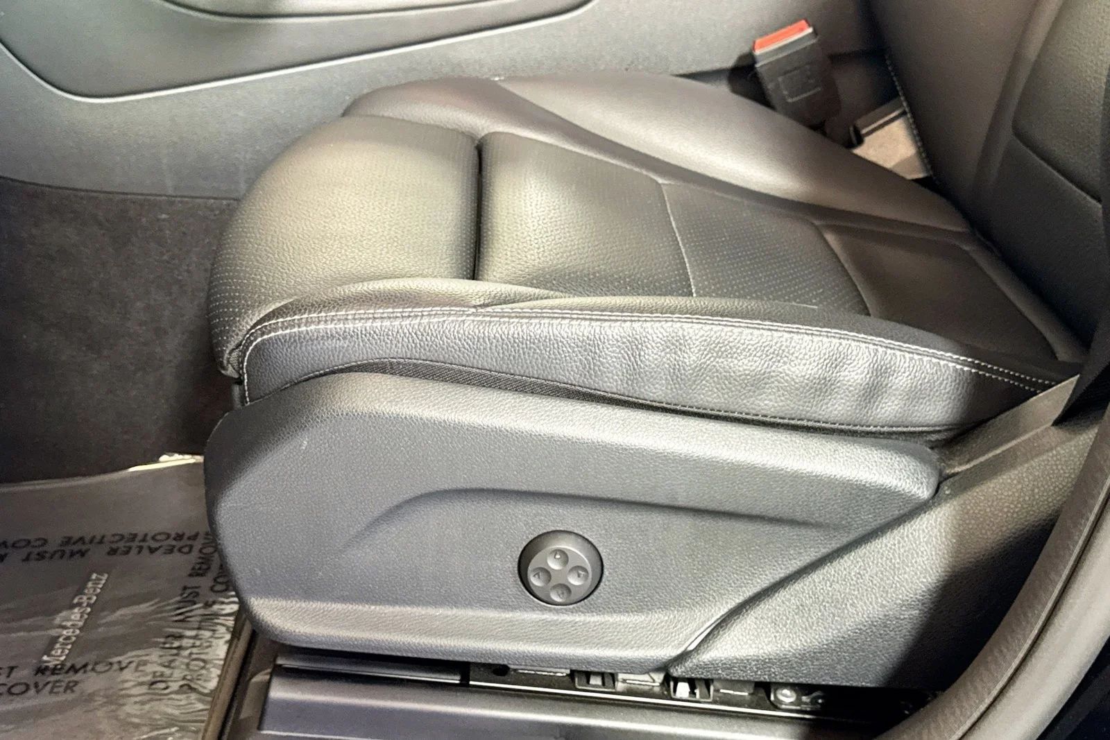 Used 2022 Black Mercedes-Benz GLC 300 image 18
