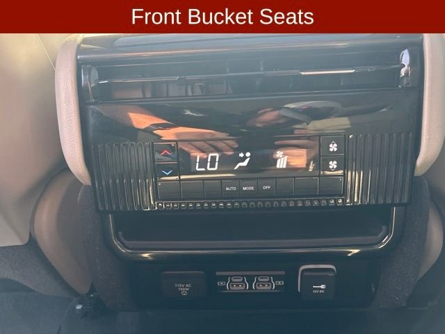 Used 2024 White Jeep Base image 21