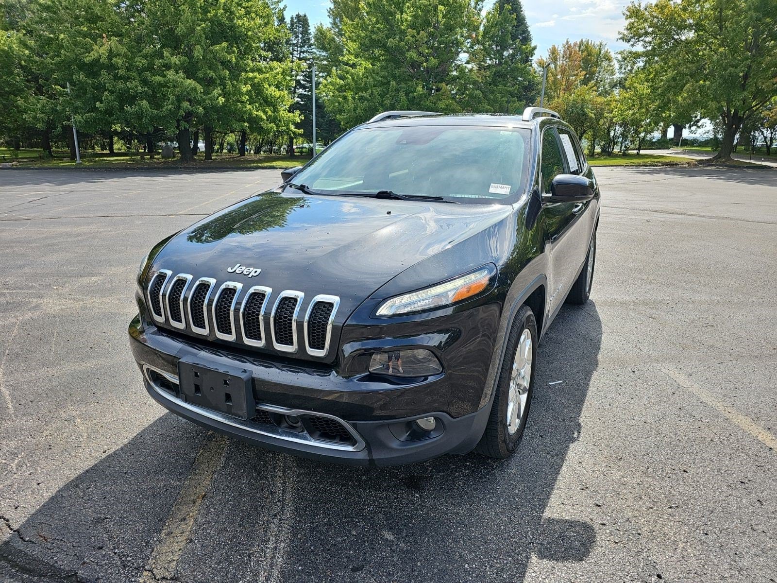 Used 2016 Brilliant Black Crystal Pearlcoat Jeep Limited image 2