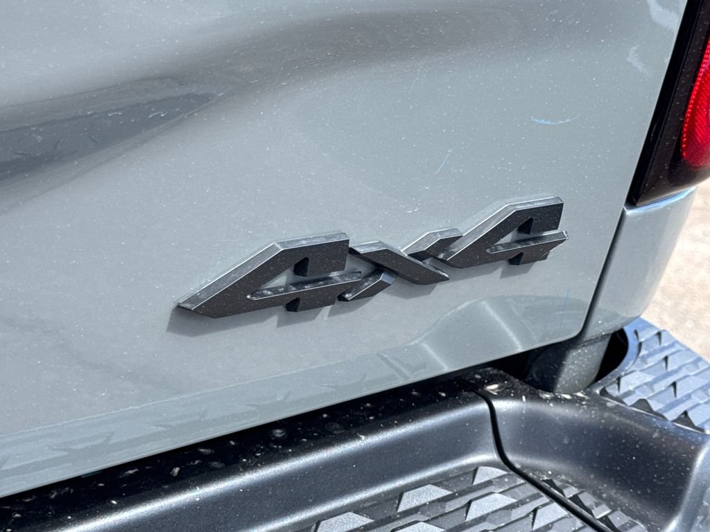 New 2026 Ceramic Gray Clear-Coat Exterior Paint RAM Big Horn image 13