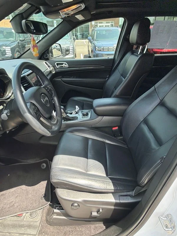 Used 2018 White Jeep Limited image 18