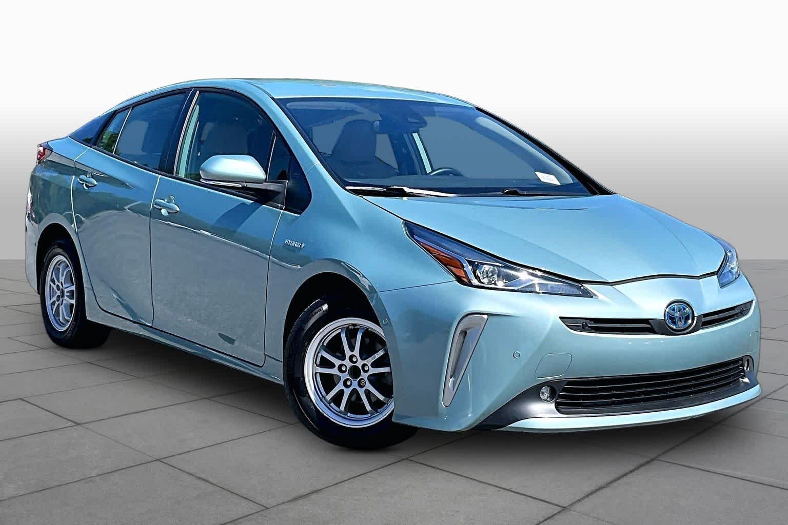 Used 2021 Sea Glass Pearl Toyota LE image 3