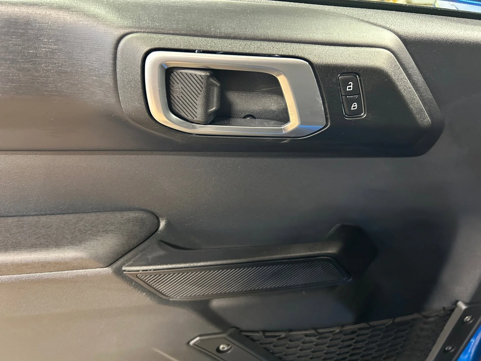 New 2026 Velocity Blue Metallic Ford Badlands image 17