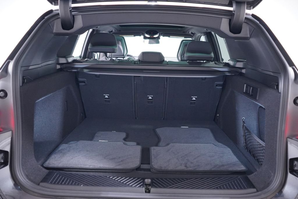 Used 2025 Dark Graphite BMW 30 xDrive image 22