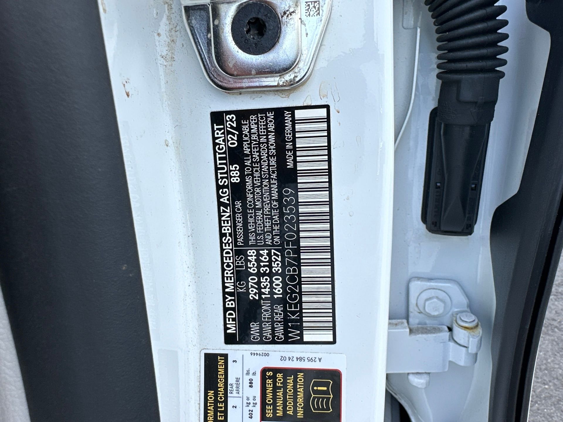 Certified Used 2023 White/off-white Mercedes-Benz 500 Sedan image 13