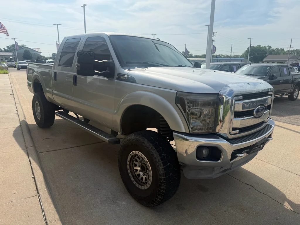 Used 2013 Ingot Silver Metallic Ford XLT image 6