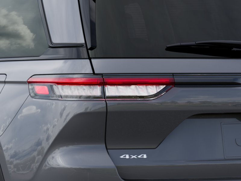 New 2027 Sting-Gray Clear-Coat Paint Jeep Laredo X image 5