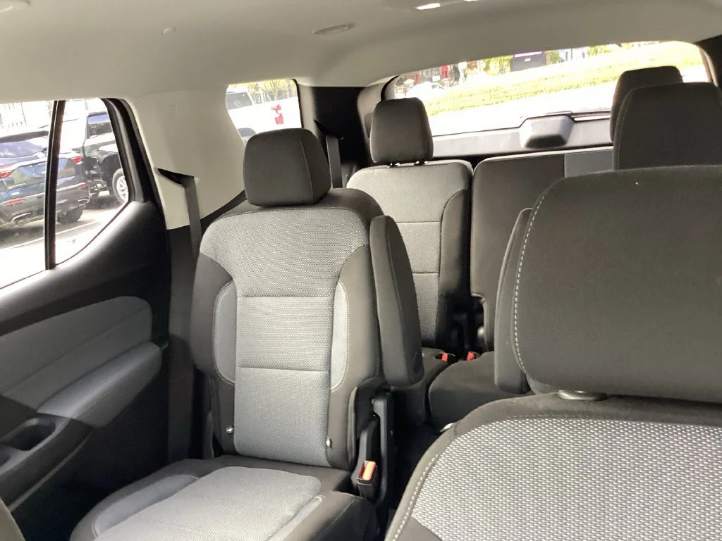 Used 2021 SILVER ICE METALLIC Chevrolet LT Cloth image 37