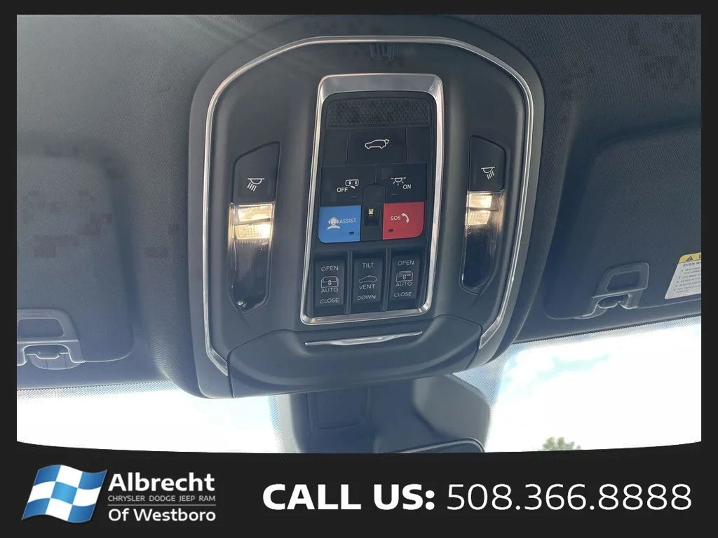 New 2026 Baltic Gray Metallic Clear-Coat Exterior Paint Jeep Limited image 23