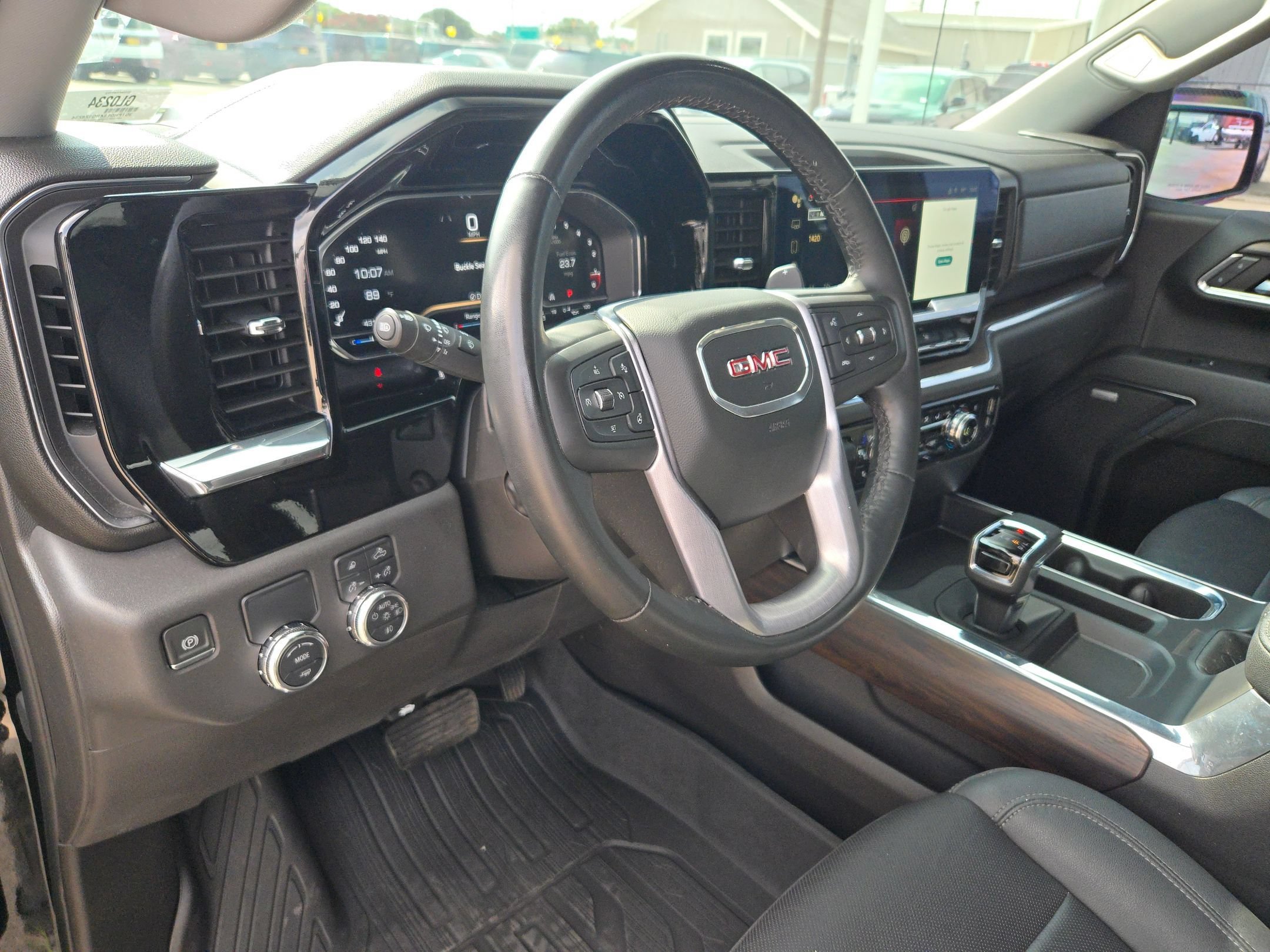 Certified Used 2024 Onyx Black GMC SLT image 10