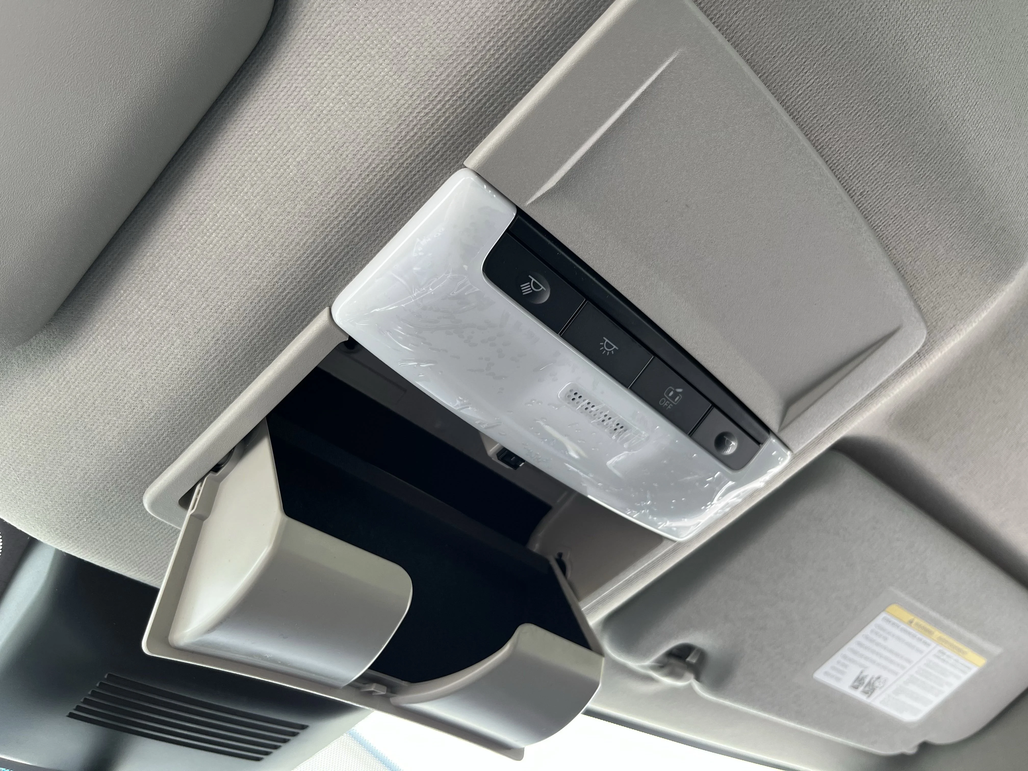 2025 Nissan Sentra SR - Photo 29