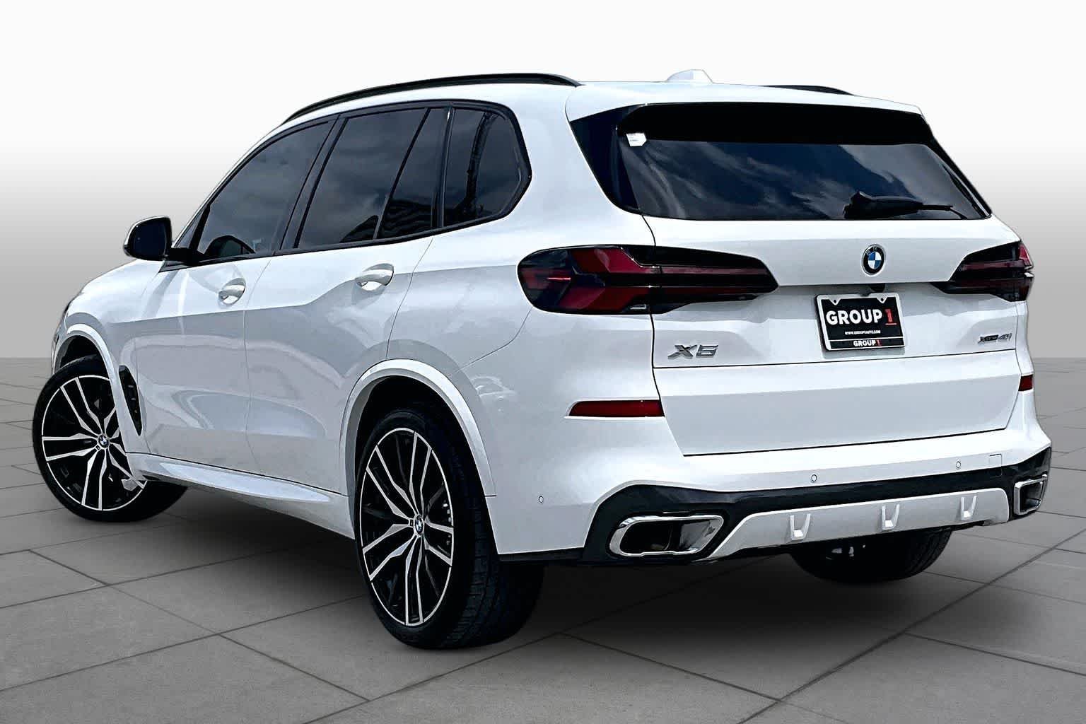 Used 2026 Alpine White BMW xDrive40i image 11