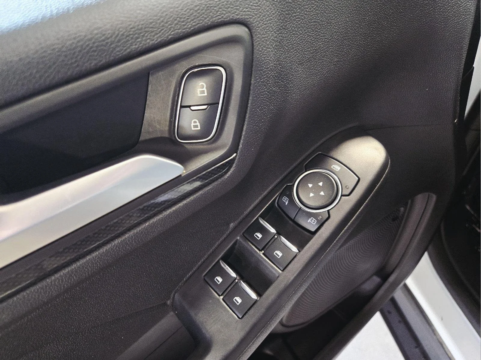 Used 2023 Oxford White Ford ST-Line Select image 11