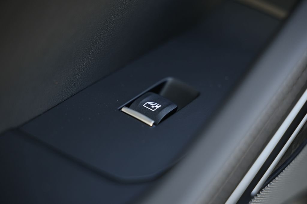 New 2027 Carbon Black Metallic BMW xDrive40i image 24