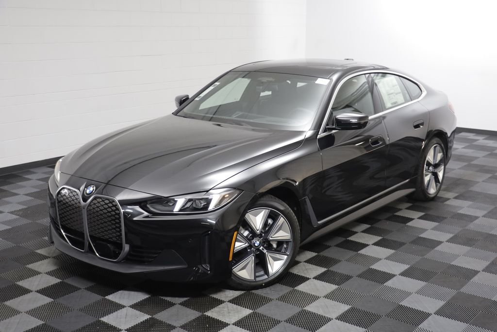 New 2026 Black Sapphire Metallic BMW xDrive40 image 2