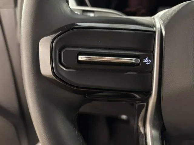 2024 Chevrolet Colorado LT - Photo 15