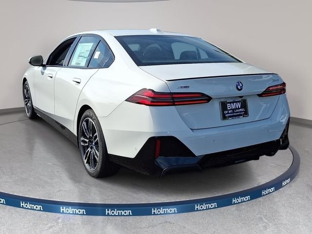 New 2027 Alpine White BMW 540i xDrive image 6