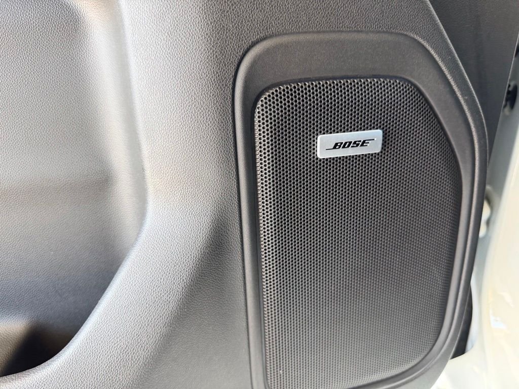 Used 2019 White GMC SLT image 13