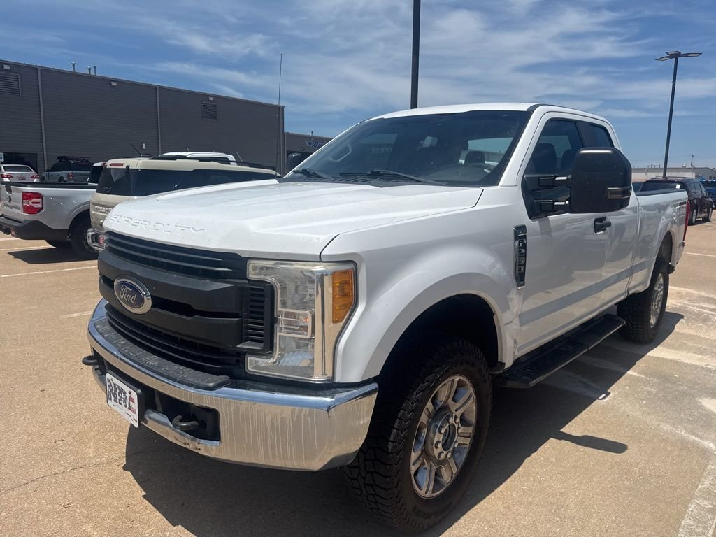 2017 Ford F-250 XL 4x4 SuperCab 8' Box's photo