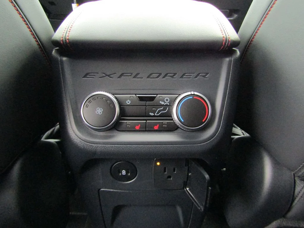 New 2026 Agate Black Metallic Ford ST image 42
