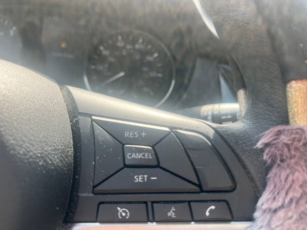 Used 2019 Gray Nissan S image 15