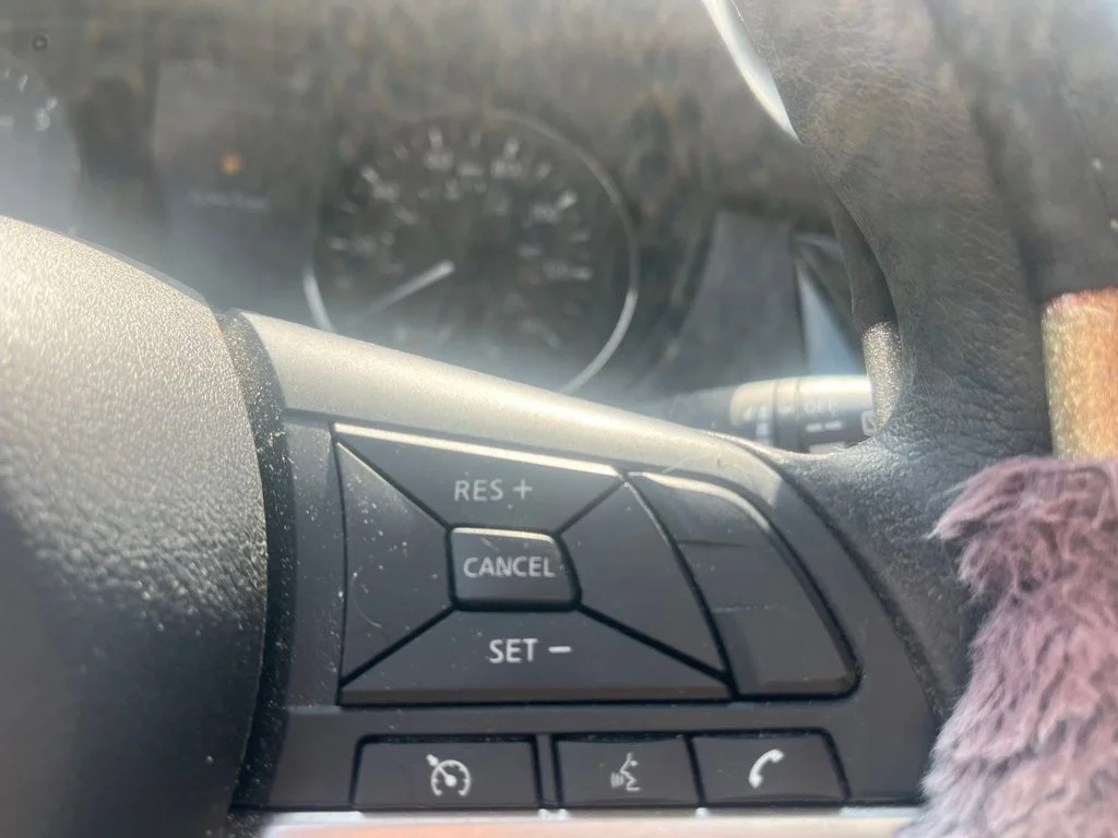 Used 2019 Gray Nissan S image 15