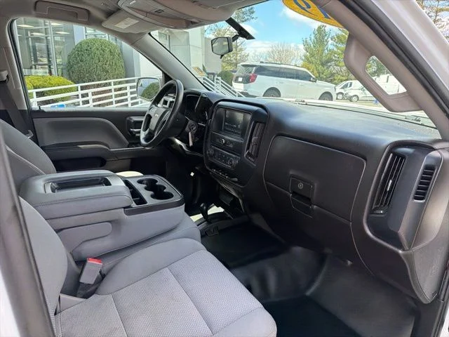 Used 2019 Summit White Chevrolet Silverado Custom image 10