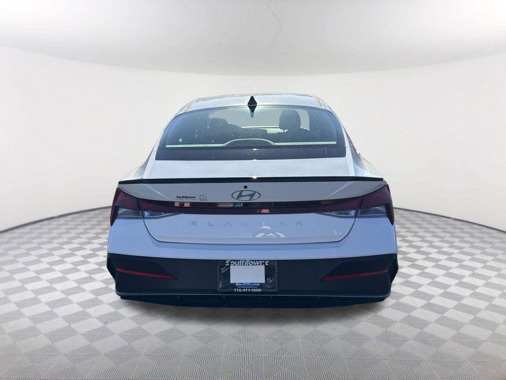 New 2026 White Hyundai SEL Sport image 6