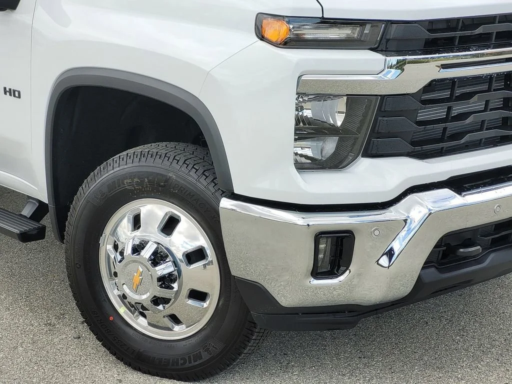 2026 Chevrolet Silverado 3500 HD LT - Photo 6