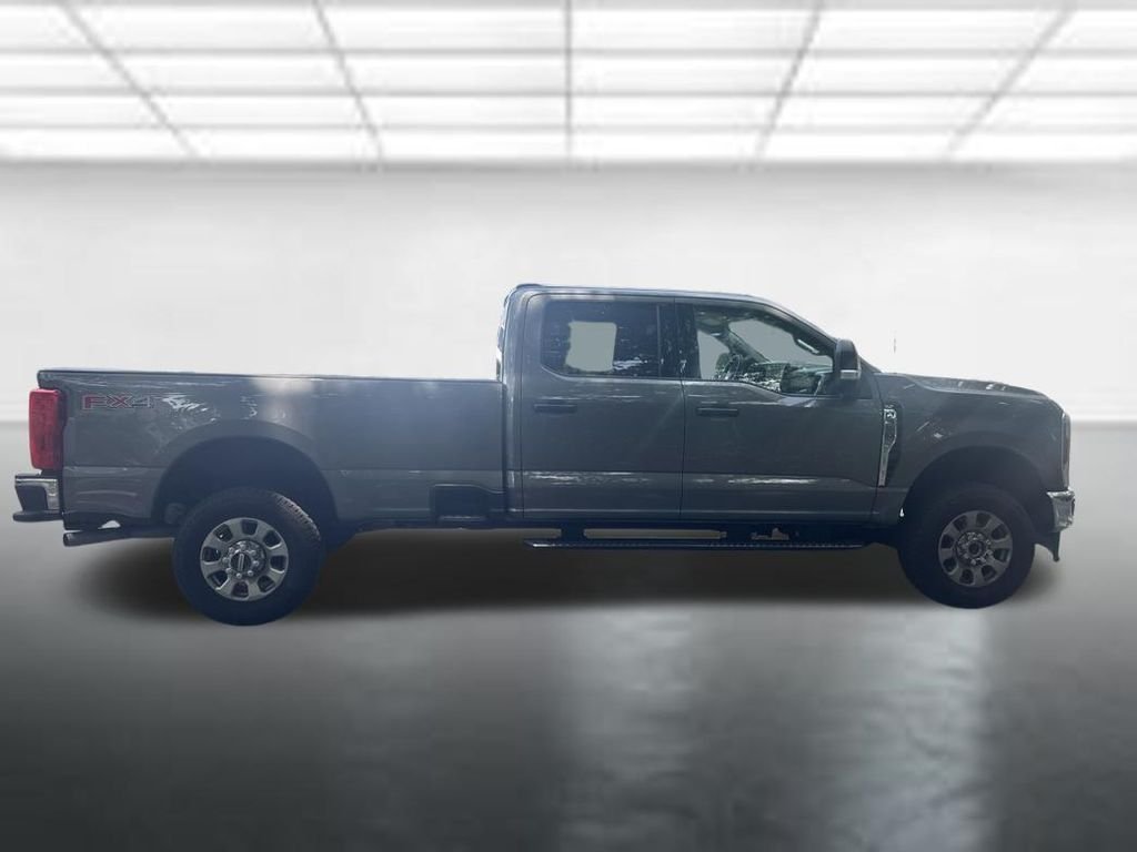 Used 2024 Gray Ford XLT image 6