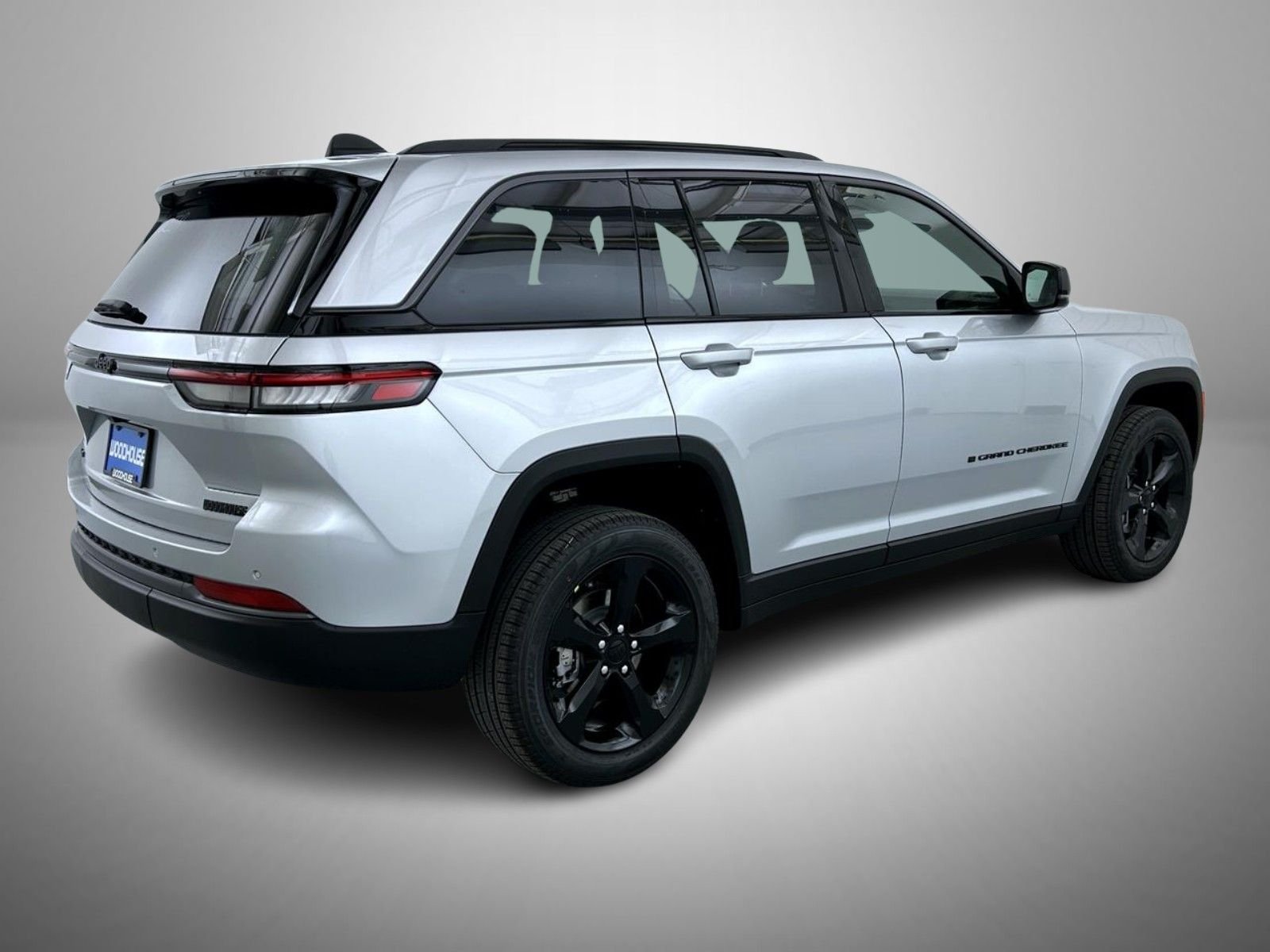 New 2026 Silver Zynith Exterior Paint Jeep Limited image 5