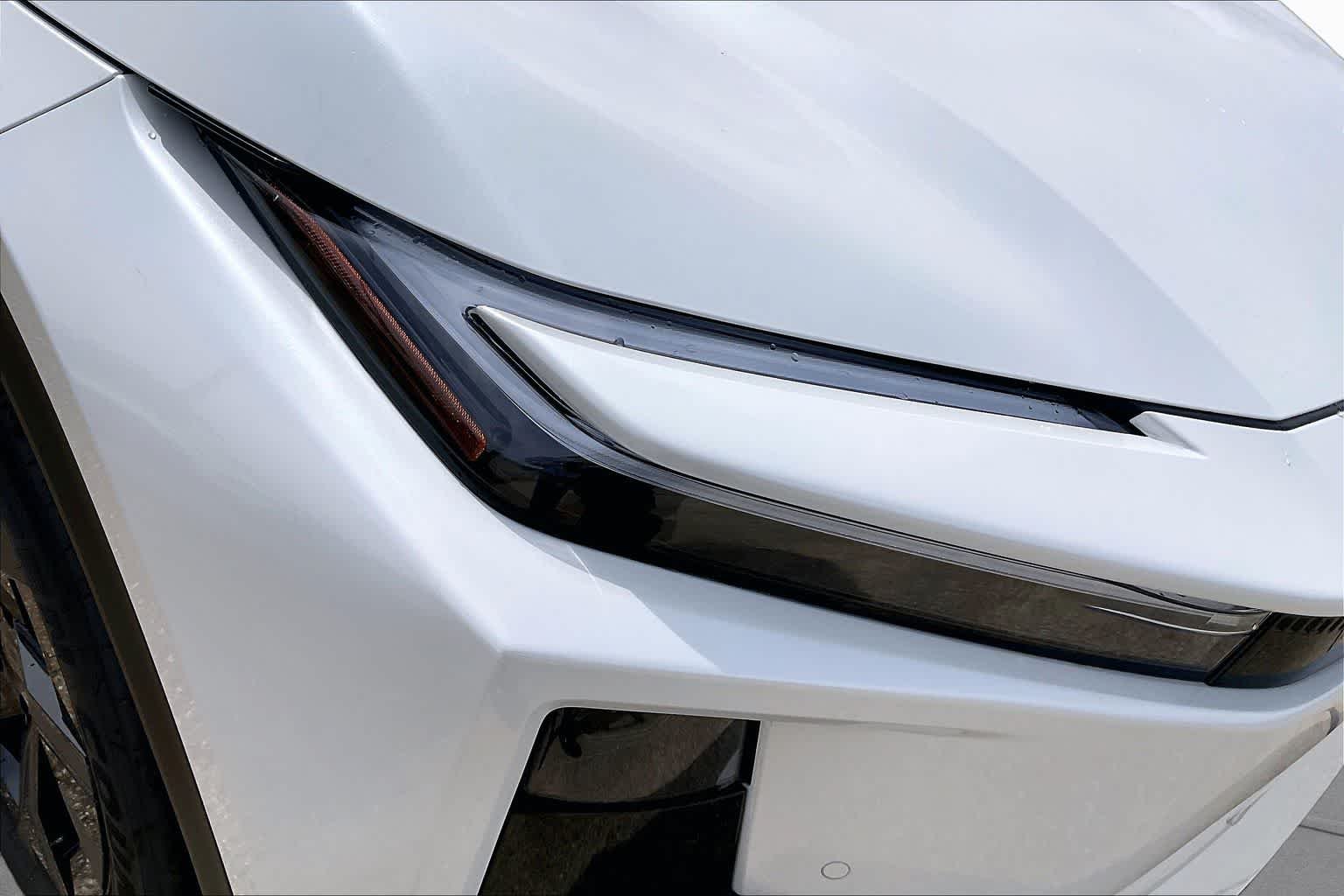 2026 Toyota C-HR SE - Photo 13