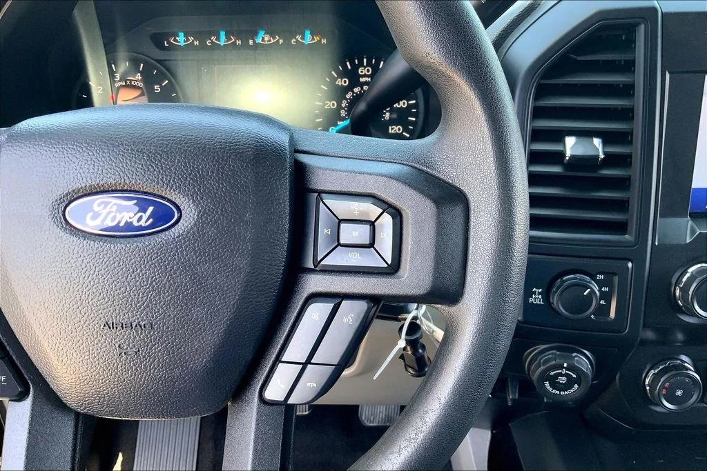 Used 2019 Black Ford XL image 18