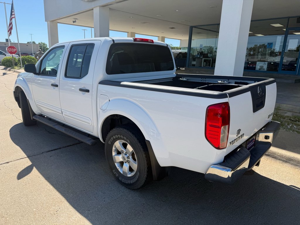 Used 2010 Avalanche Nissan SE image 8