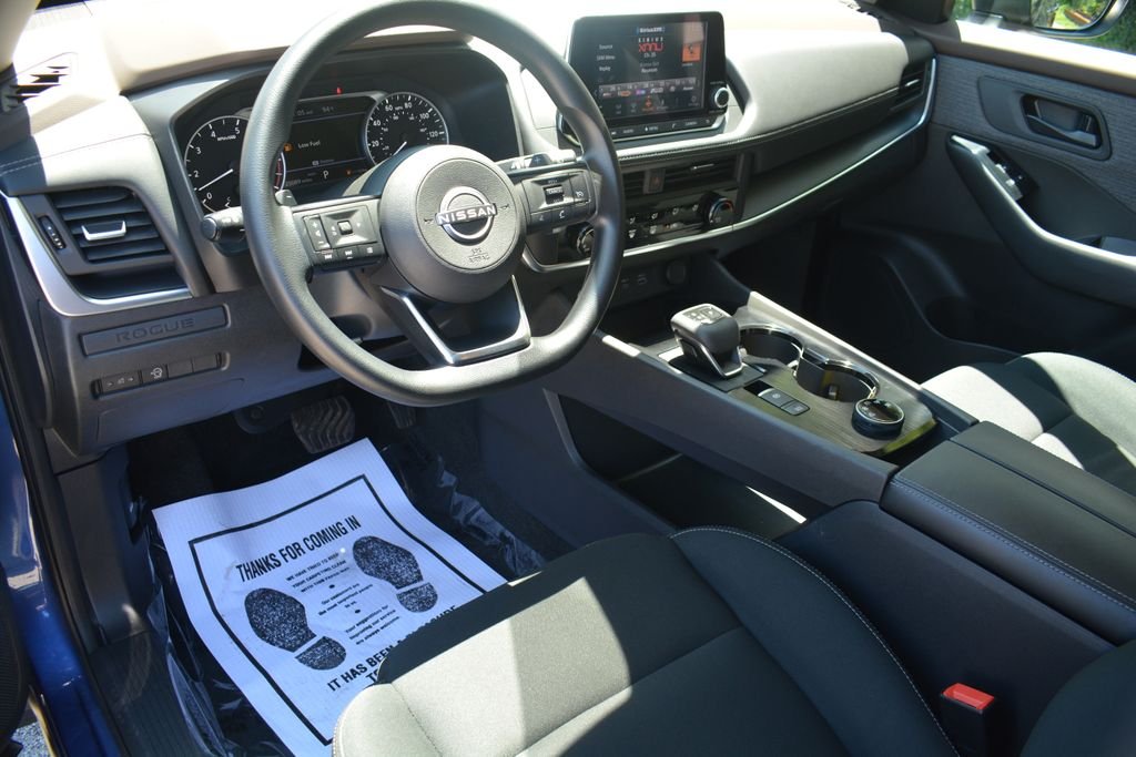 Used 2023 Blue Nissan S image 10
