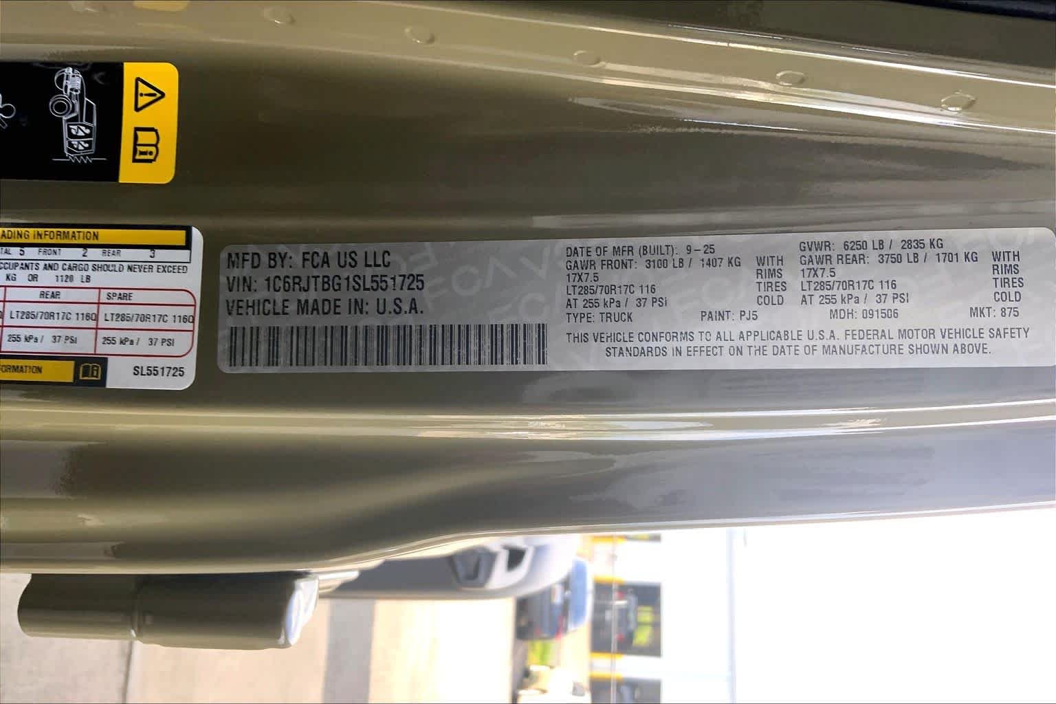 Used 2025 41 Jeep Rubicon image 30