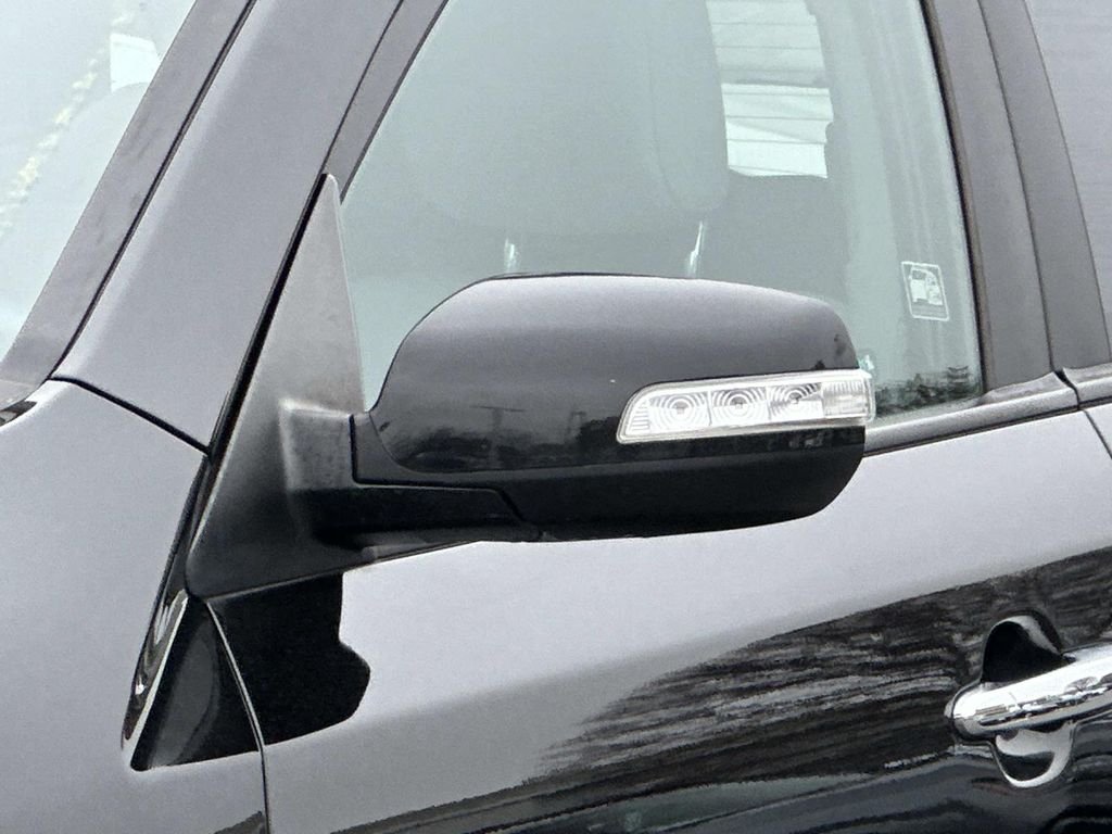 Used 2011 Kia Sorento LX with VIN 5XYKTDA23BG061217 for sale in Vienna, VA