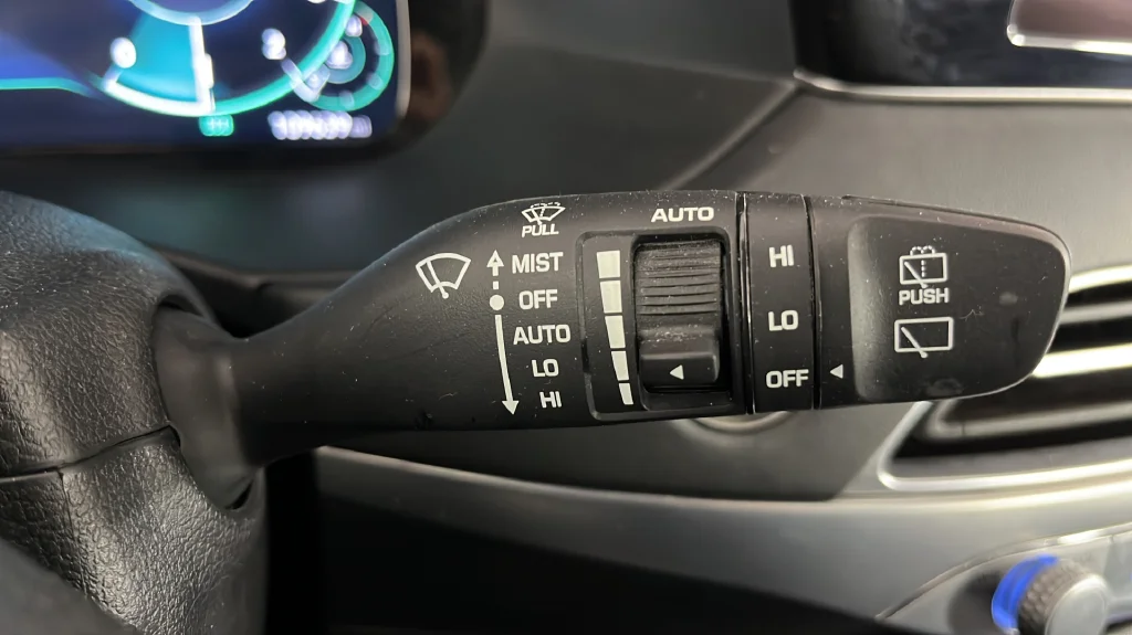 Used 2021 Black Hyundai Limited image 31