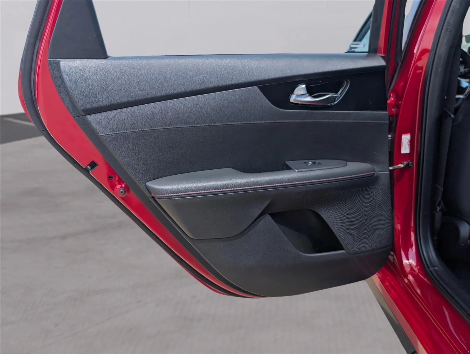 Used 2022 Currant Red Kia GT image 16