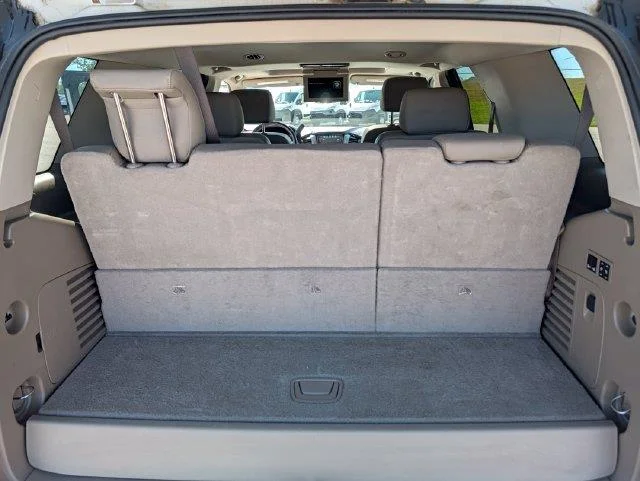 Used 2019 SUMMIT WHITE Chevrolet LT image 23