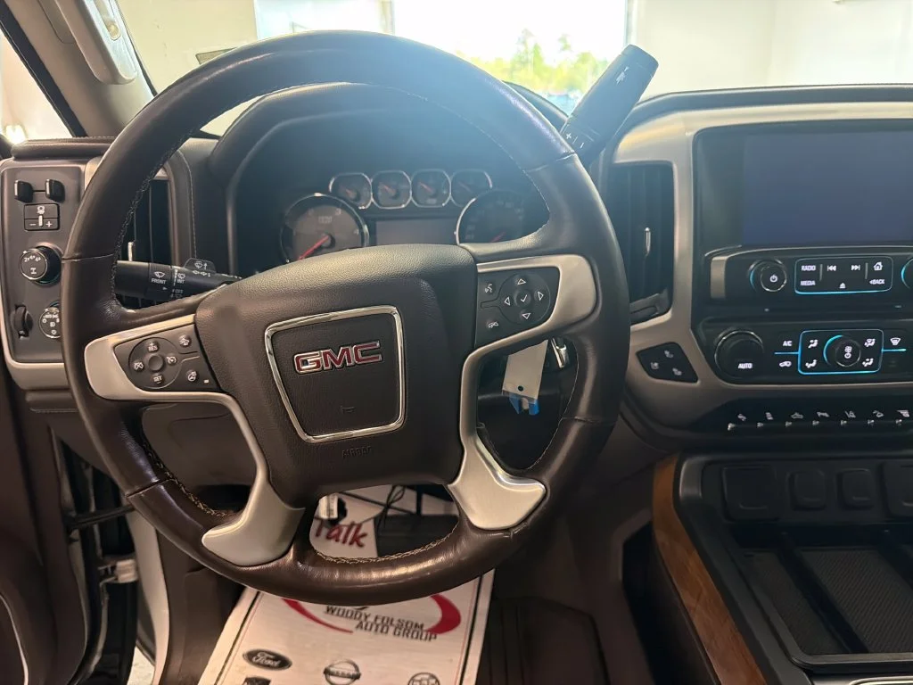 Used 2018 QUICKSILVER METALLIC GMC SLT image 17