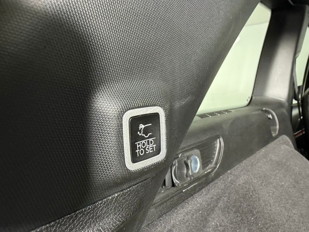 Certified Used 2024 Rocky Mountain Pearlcoat Jeep Overland image 28