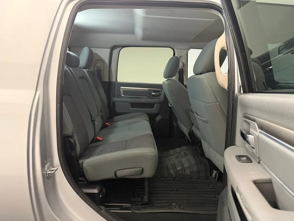 Used 2015 Bright Silver Metallic Clearcoat Ram Big Horn image 32