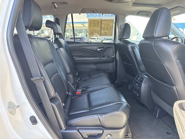 Certified Used 2018 White Honda Touring image 34