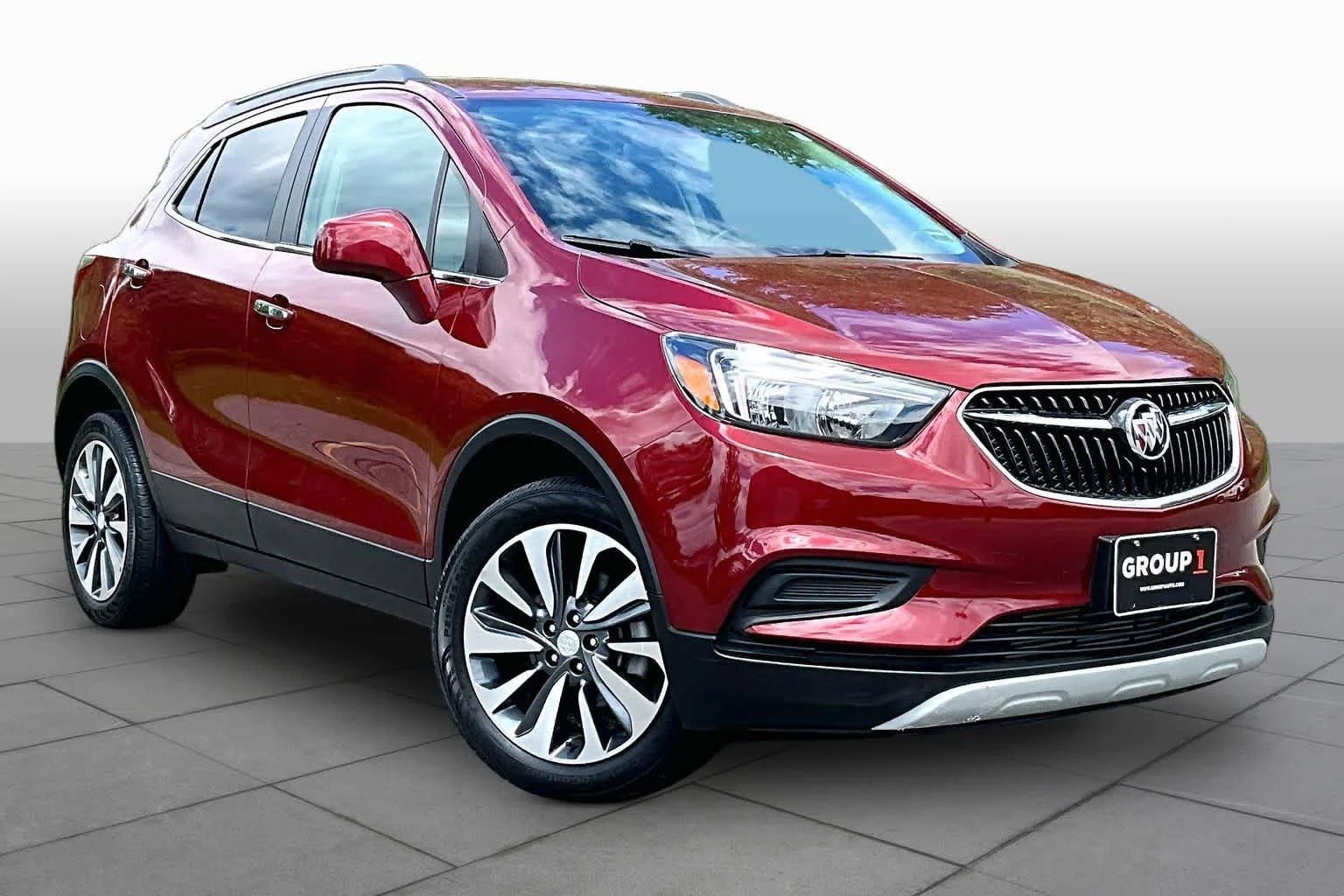 Used 2022 Cinnabar Metallic Buick Preferred image 3