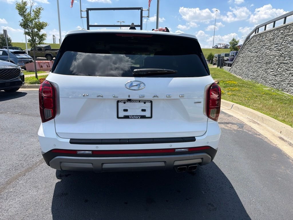 Used 2023 White Hyundai Limited image 6