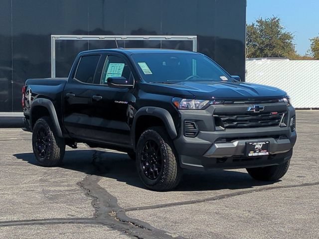 2026 Chevrolet Colorado Trail Boss - Photo 2