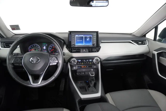 Used 2021 Blue Toyota XLE Premium image 36