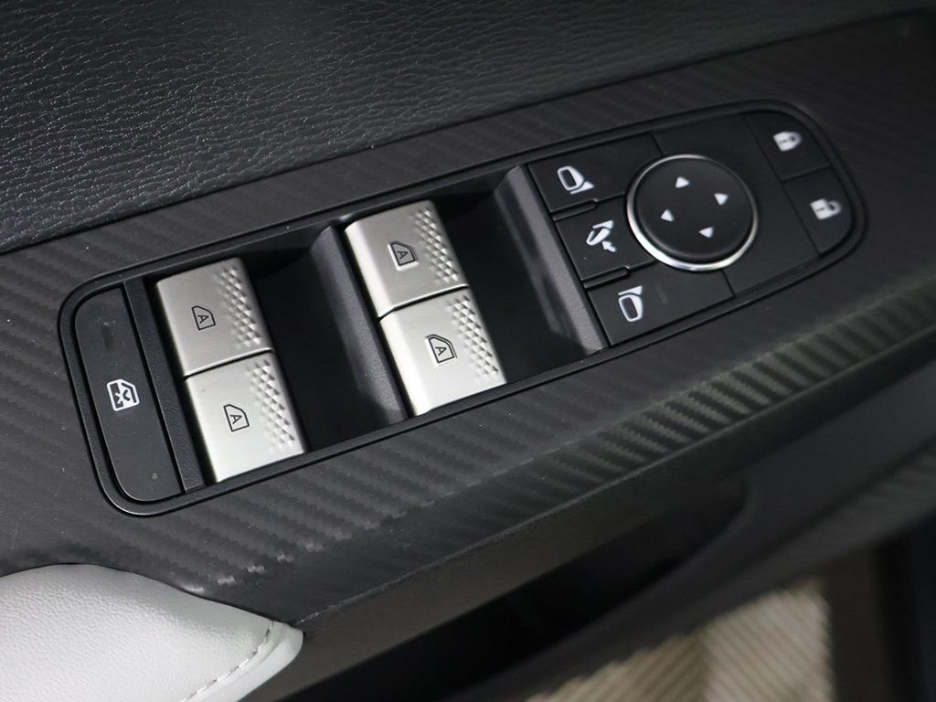 2025 Mitsubishi Outlander SEL - Photo 41