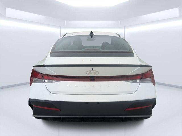 New 2026 White Hyundai SEL Sport image 4